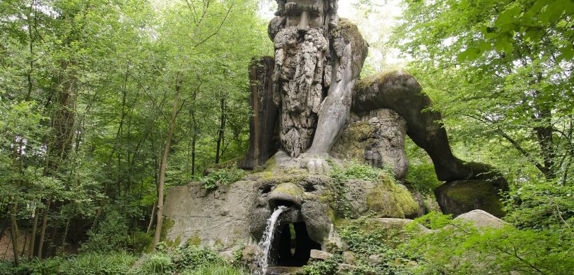 Statue de José Bové dans le Larzac