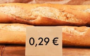 Protection du pouvoir d'achat pour Leclerc, destruction de valeurs pour la filière. La baguette pas chère du premier reste en travers de la gorge de la seconde © Abobe Stock